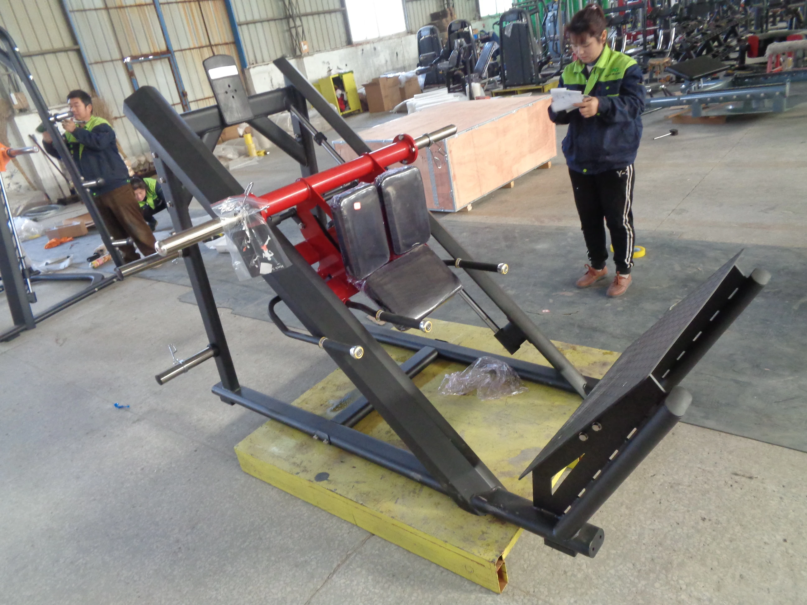 ISO9001 Factory Strength Training Plate Loaded MND FITNESS Gym Equipment Linear Hack Squat Machines
