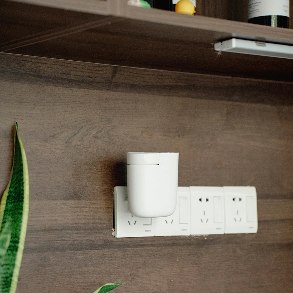 SCENTA Smart Wall Plug In Essential Oil Fragrance Diffuser for Home,Custom Logo Refillable Living Room Automatic Scent Diffuser