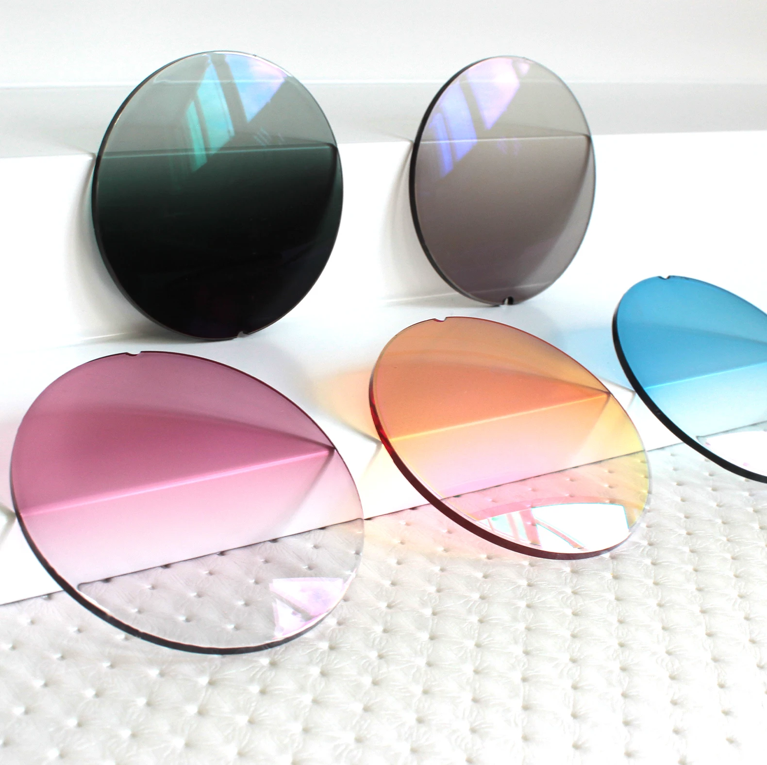 FUYUANDA Photochromic Sunglasses Lens MR-8 Photo Pink/Blue/Purple/Yellow Single Vision Optical Lens Resin Multicolor Lens