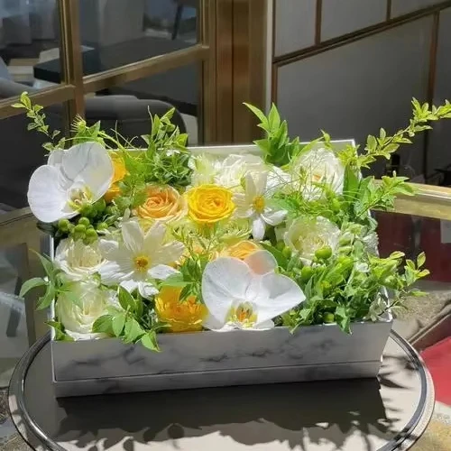 Custom Hat Luxury Exquisite Acrylic Preserved Round Dry Florist Rose Flower Boxes For Bouquets