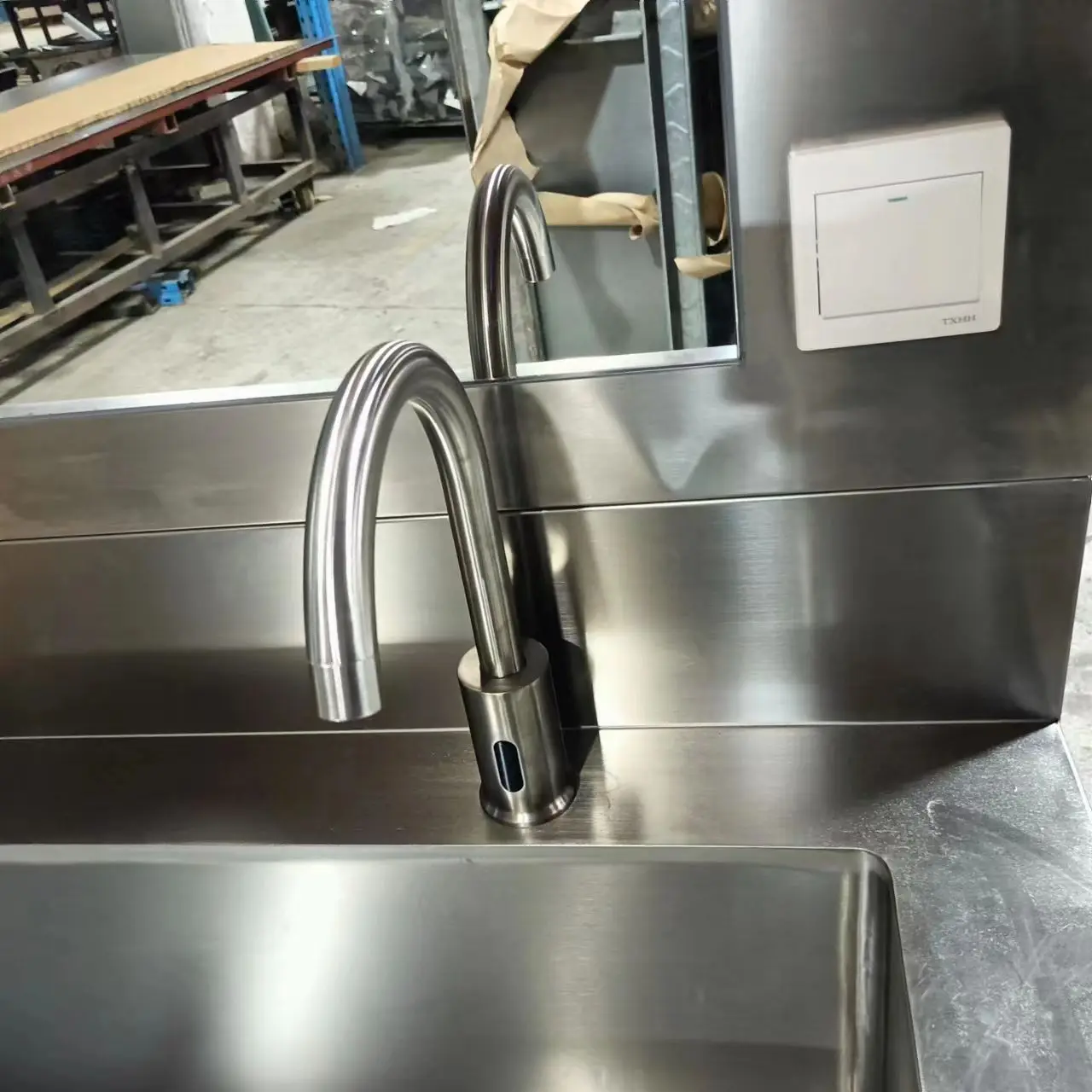 Hot sale fabrication sheet metal stainless steel laboratory furniture medical cabinet with sink