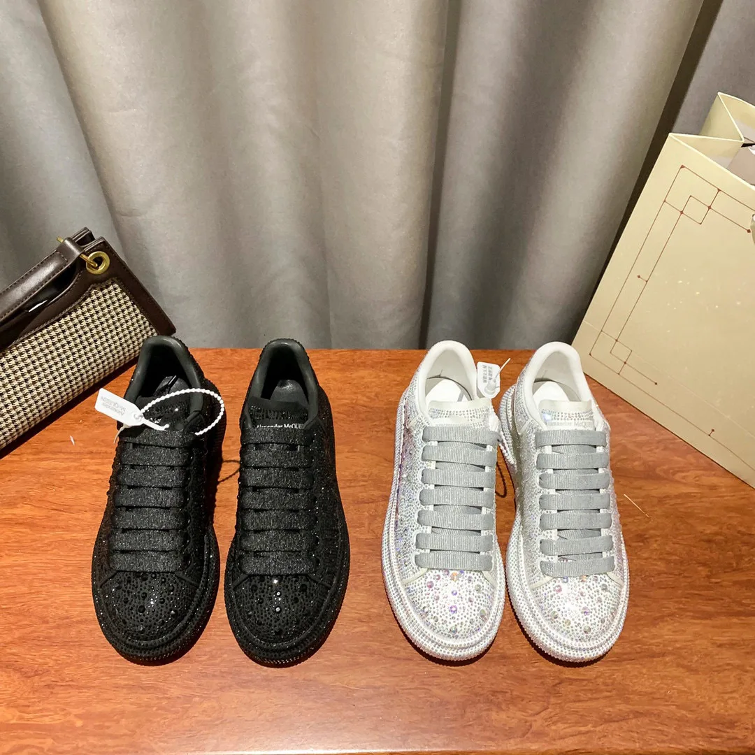 Full Diamond Little White Shoes 2023 New Solid Color Flat Casual Shoes Thick Sole Elevated Color Water Diamond Casual Shoes