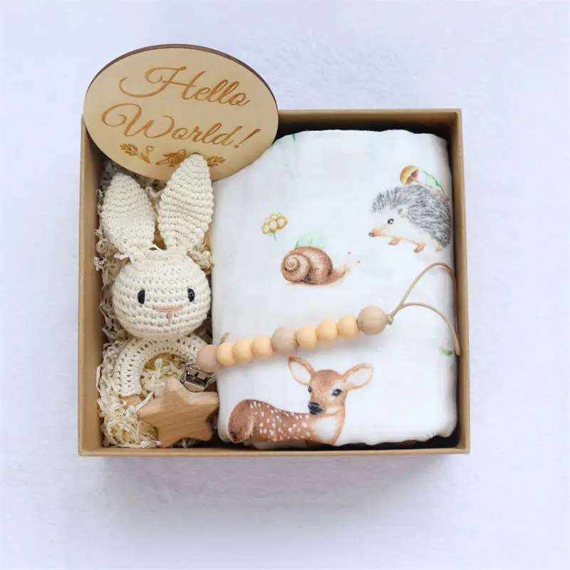 Custom 4 Pcs/Set Bunny Wooden Rattle Crochet Baby Gift Set Soft 120*120 Cm Baby Blanket New Born Baby Gift Set Box