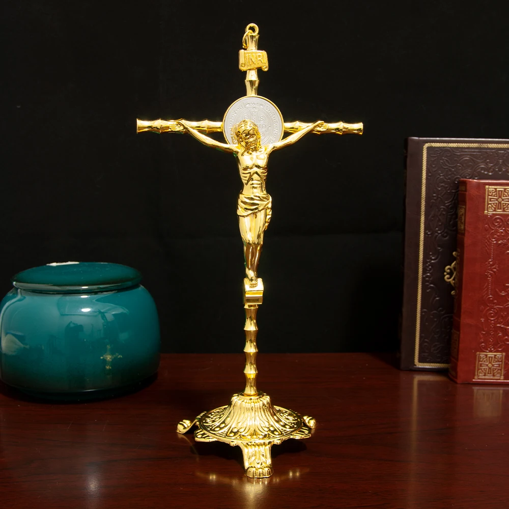 HT Wholesale Custom Church Decoration Religious Jesus Church Catholic Fashion Metal Craft Base Standing Jesus Crucifix Cross