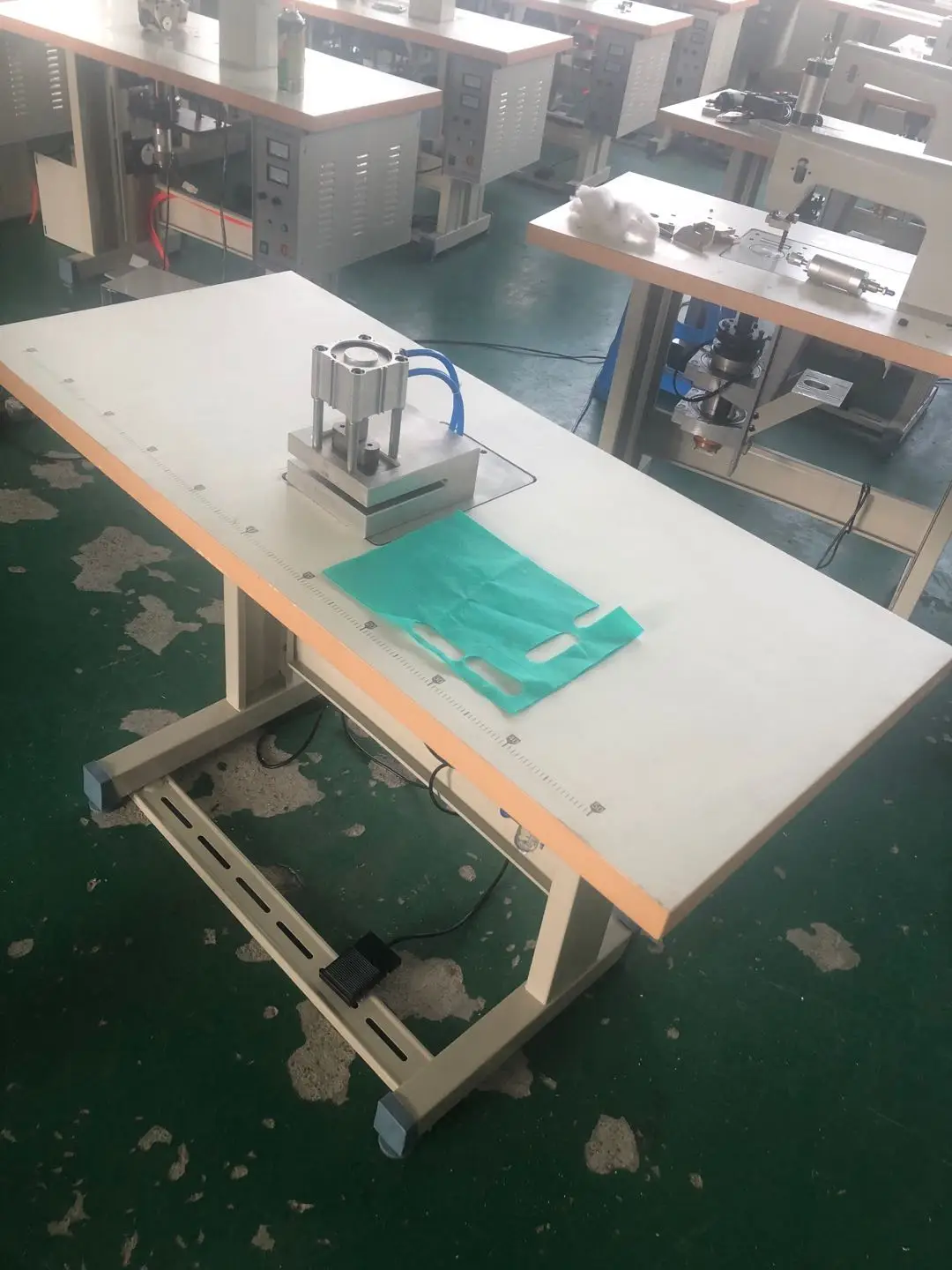 cc-80 cold Punching machine D cuttring machine