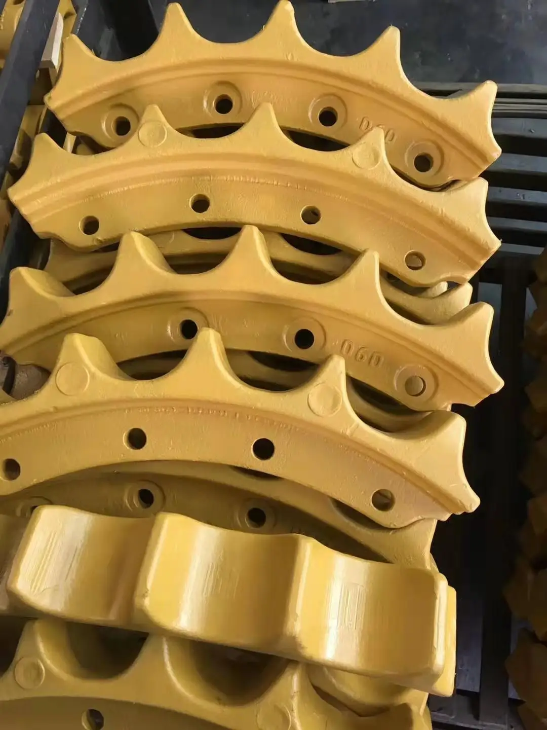 Factory Price Undercarriage Parts Segment Group Bulldozer Segment Sprocket for D6R D8R D85 Dozer