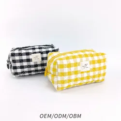 Eco-friendly travel make-up bag checked fabric rectangle cosmetic bag custom logo quilted makeup bag
