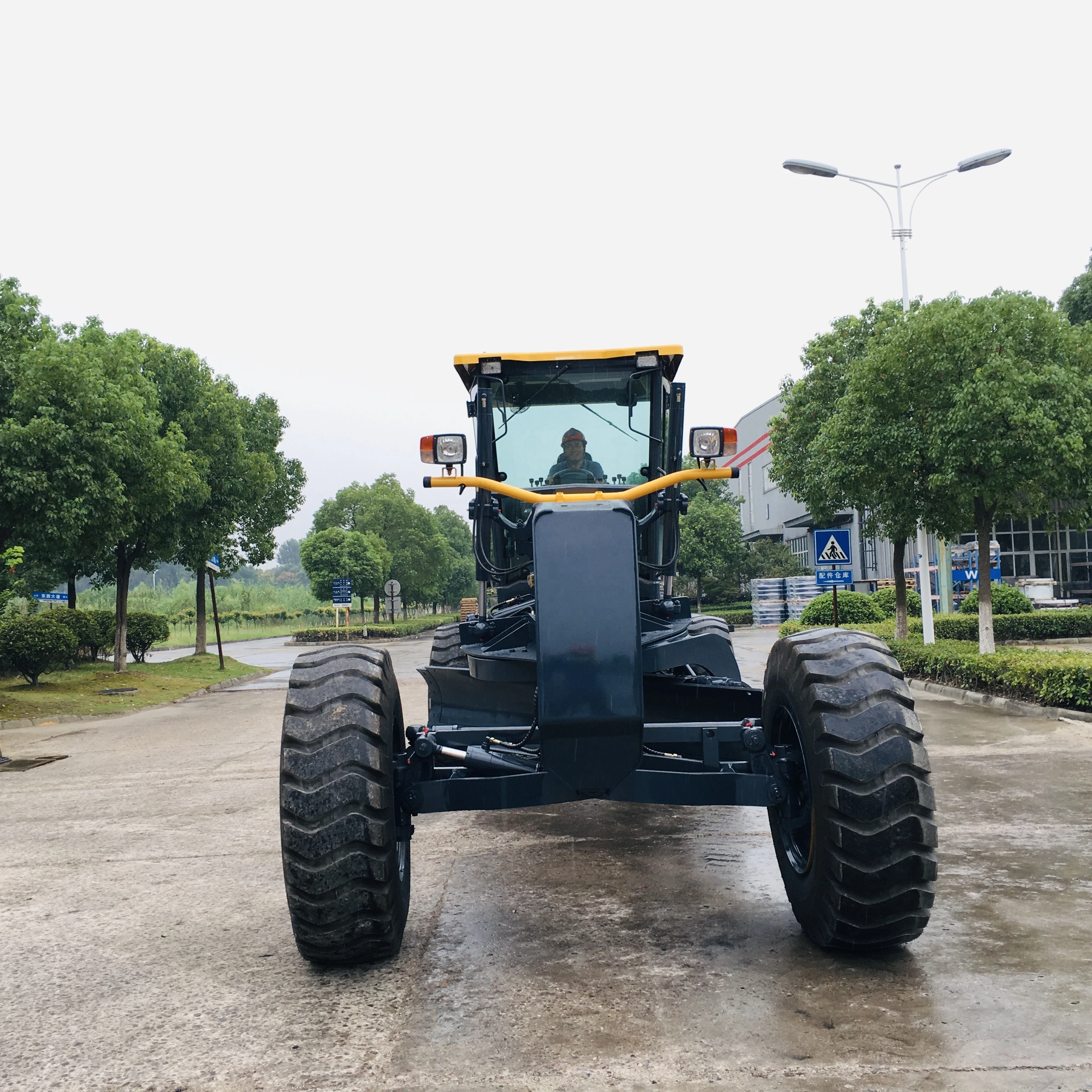  Автогрейдер 717H по цене SINOMACH CHANGLIN автогрейдер на