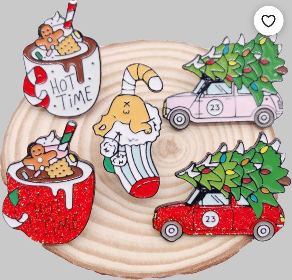 Factory price  New design Green Christmas tree  Custom enamel pin Festival Ornaments cartoon brooches