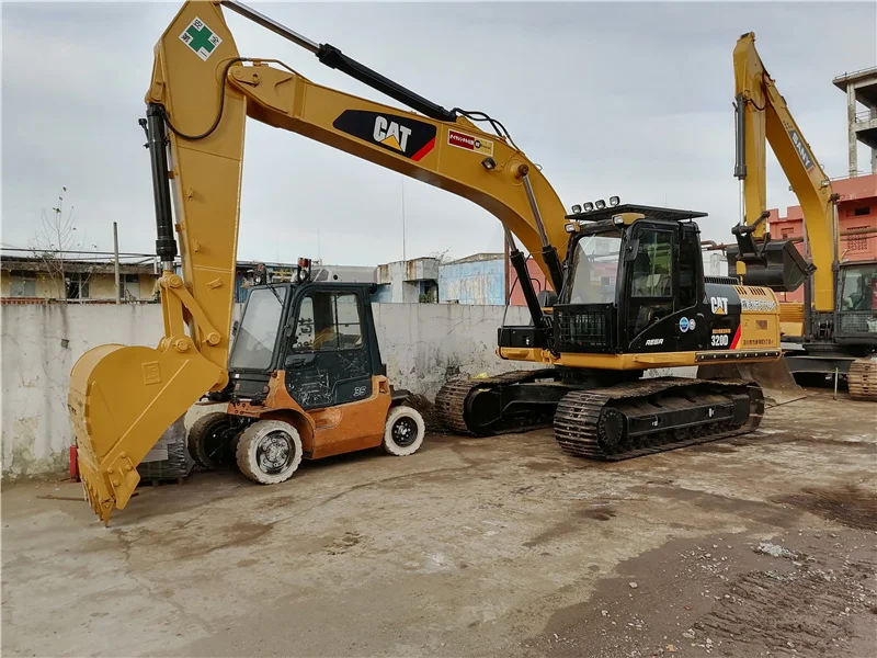 Б/у строительный гусеничный экскаватор 320D CAT 320B 320C 330C б/у