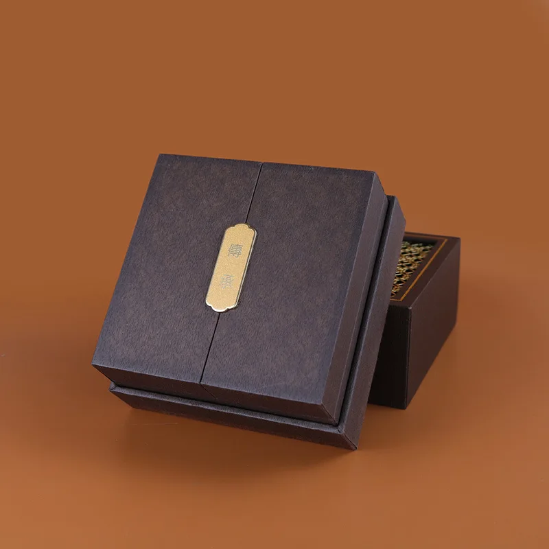 Factory Wholesale Inheritance Ancient Method Gold Bracelet Box Laser Hollow Jade Packaging Box Flannel Bag Jewelry Box