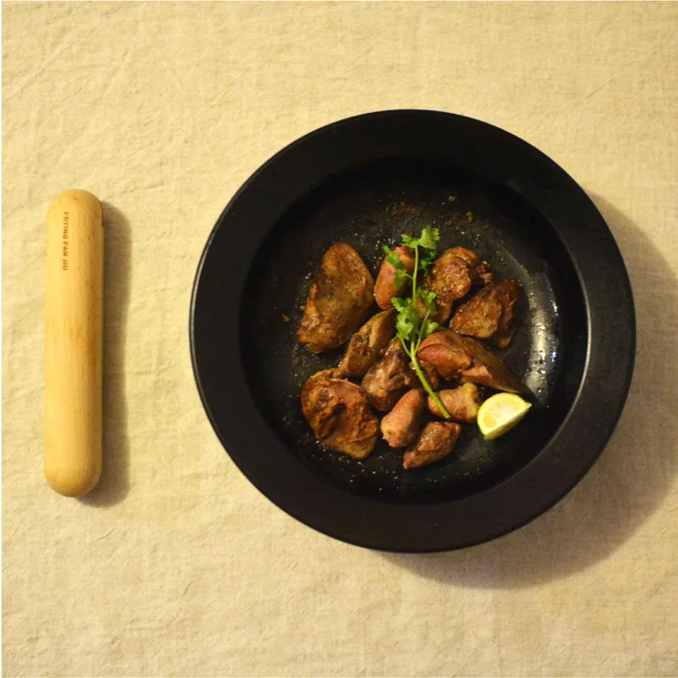 Innovative design Japan High Quality preseason Iron Frying Wok Pan With Removable wood Handle