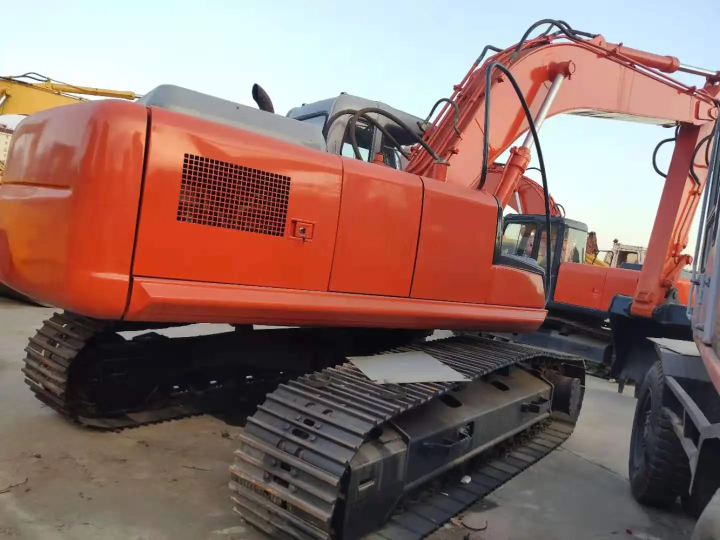 Hit achi used excavator second hand excavator made in Japan zaxis 240-3g