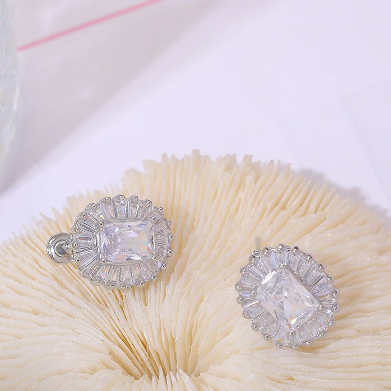 Korea Cubic Zirconia Rhodium Plated Zinc-Copper Fashion Custom Available Silver Stud Earrings jewelry women