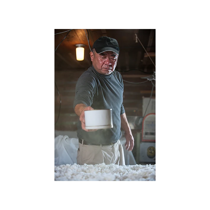 Japanese sweet sake wine barrels should be stored standing up