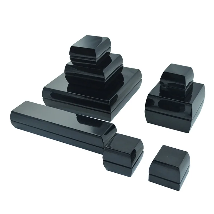 Черная деревянная шкатулка для драгоценностей с глянцевой отделкой