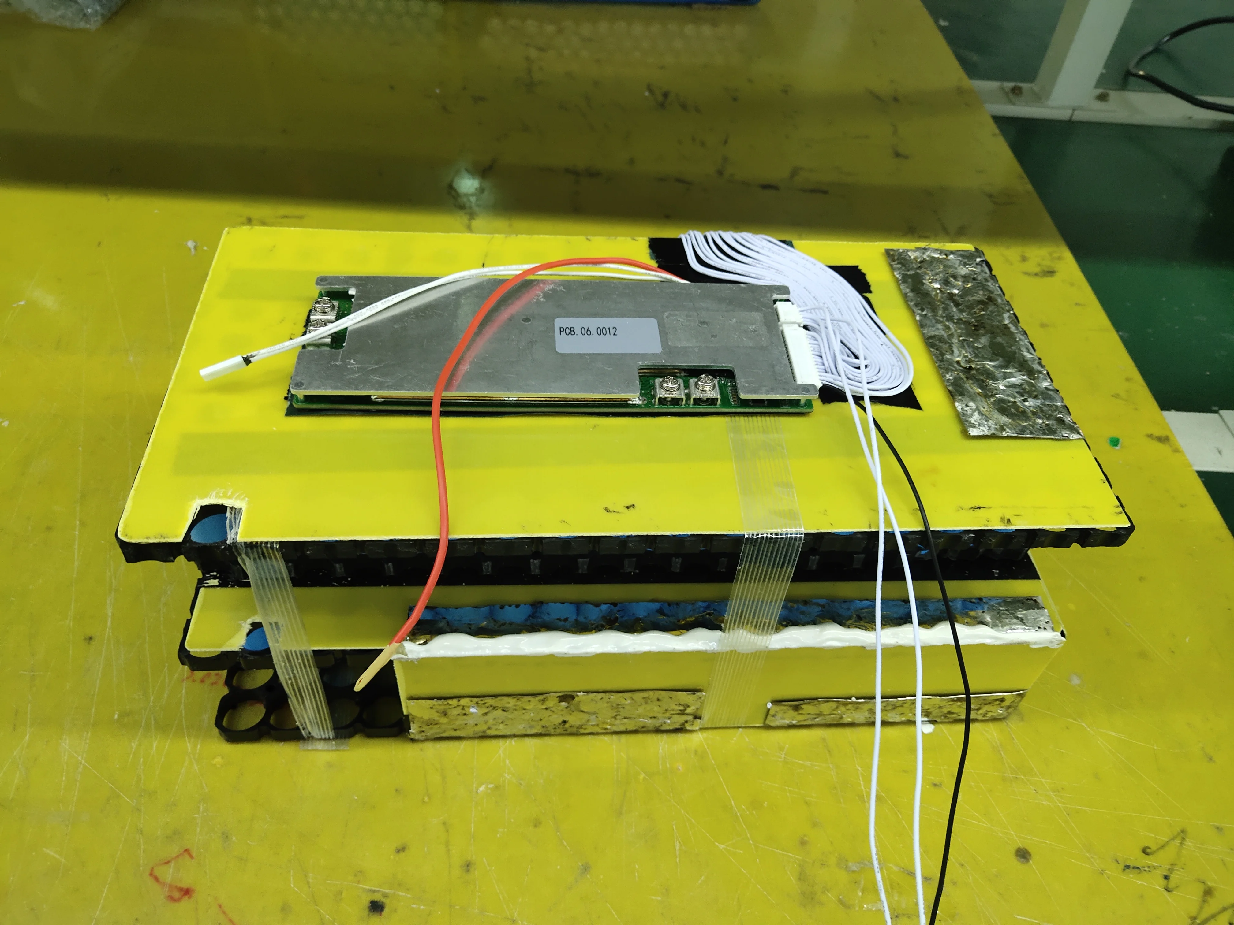 SUNB Rechargeable LiFePO4 Battery 72V 35Ah 40Ah 50Ah Lithium Ion for 4000W