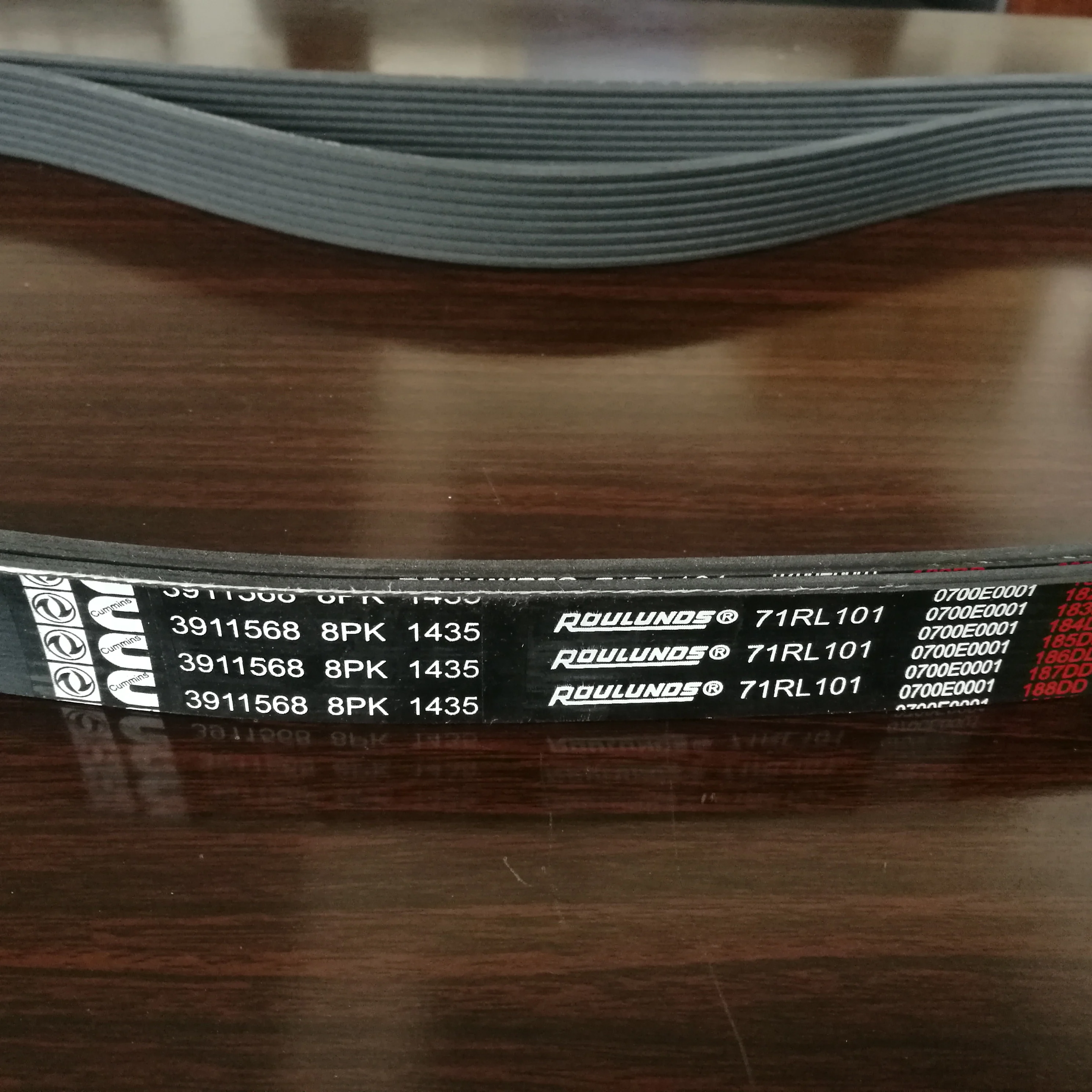 DCEC 6BT дизельный двигатель запасные части 8PK V ребристые ремень 3911568