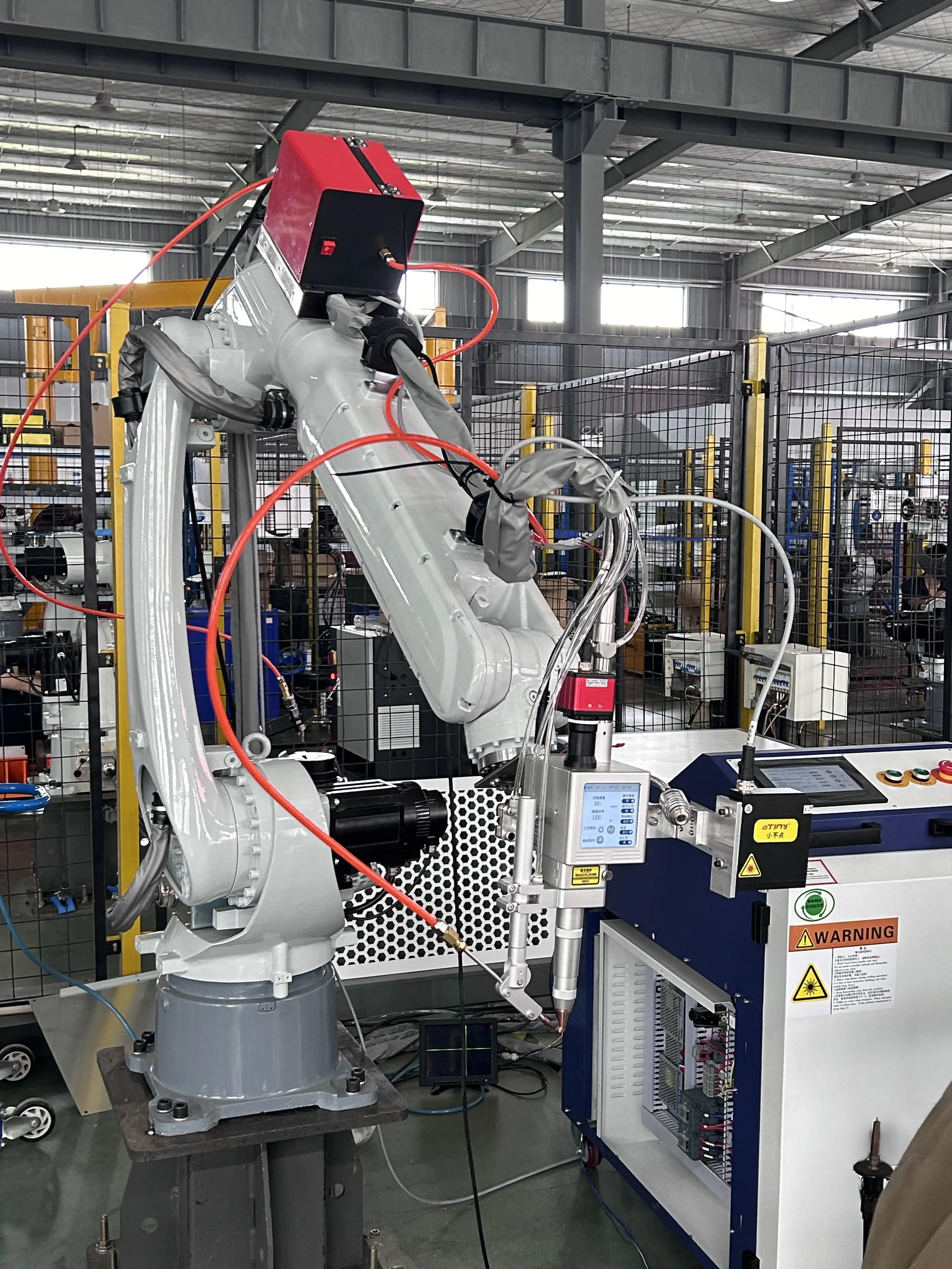 6 Axis welding robot 2.5 meter arm automatic robot arm fiber laser welding machine