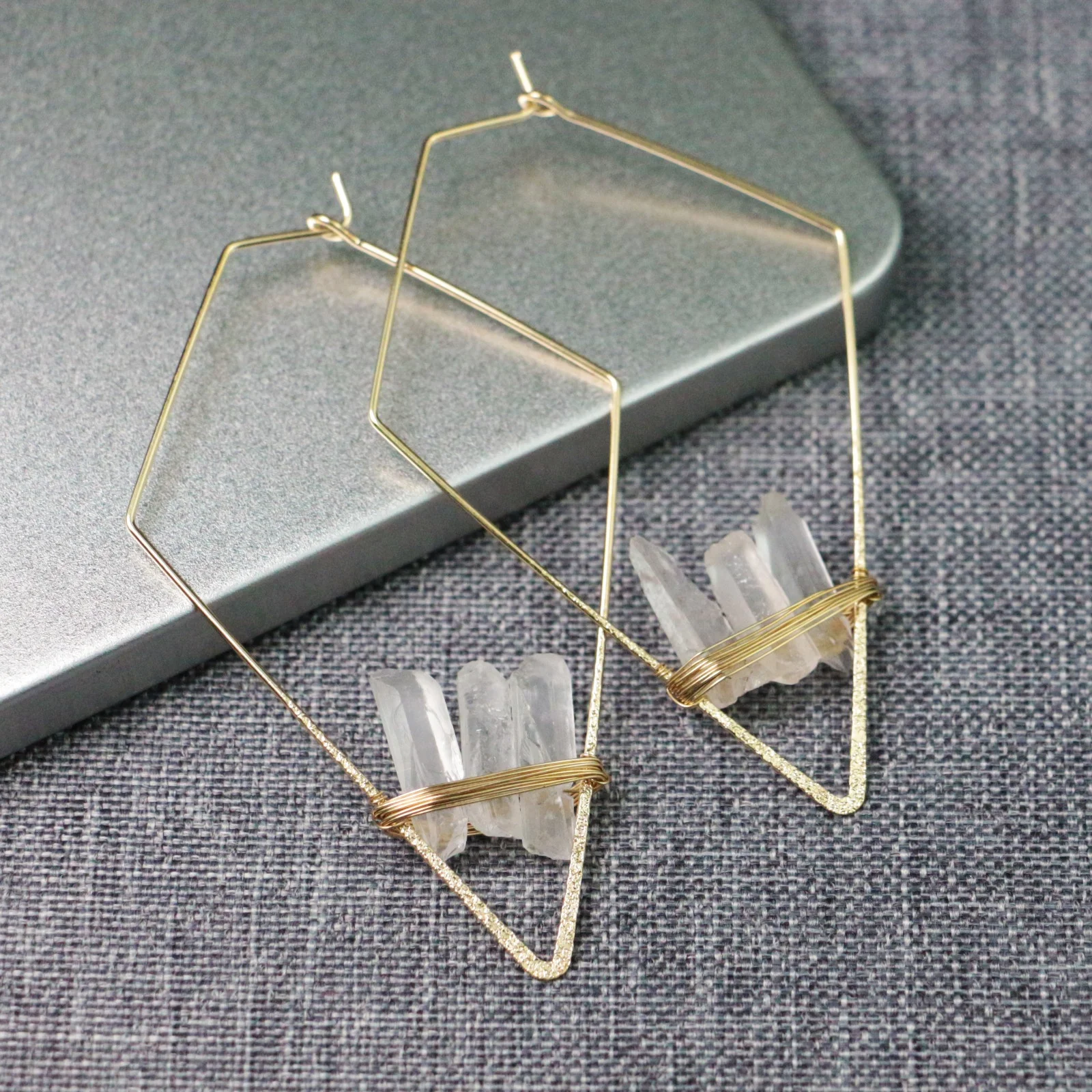 LS-A223 fashion design natural crystal quartz wire wrap earring with gold plated drop earrings  wholesale jewelry