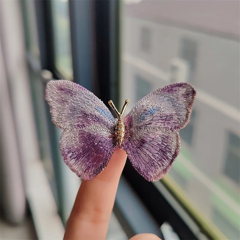Light luxury retro fashion embroidery butterfly brooch wholesale alloy color temperament corsage dress accessories female