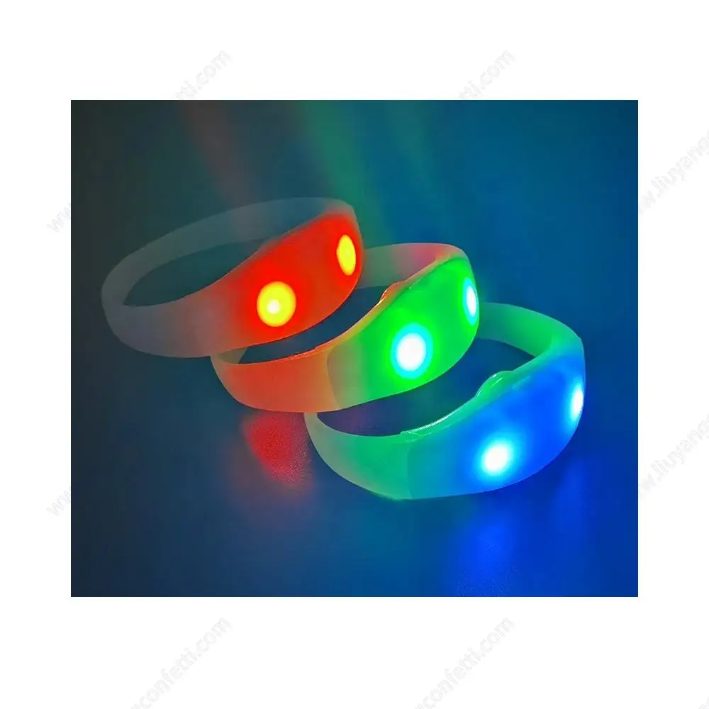 Wholesale Concert Wireless Distance Illuminated Wristband Remote Control Dmx Flash Light Event Party Supplies Sound Activated Le