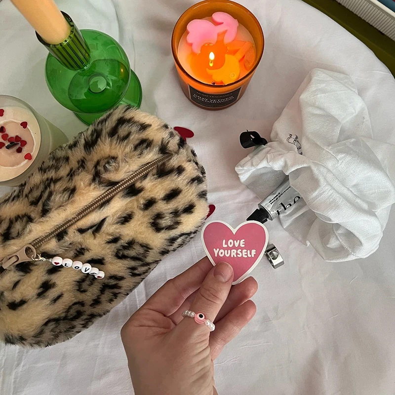 Custom Size Logo Fluffy Plush Brown Leopard Padded Zipper Beauty Cosmetic Makeup Make Up Toiletry Skincare Wash Bag