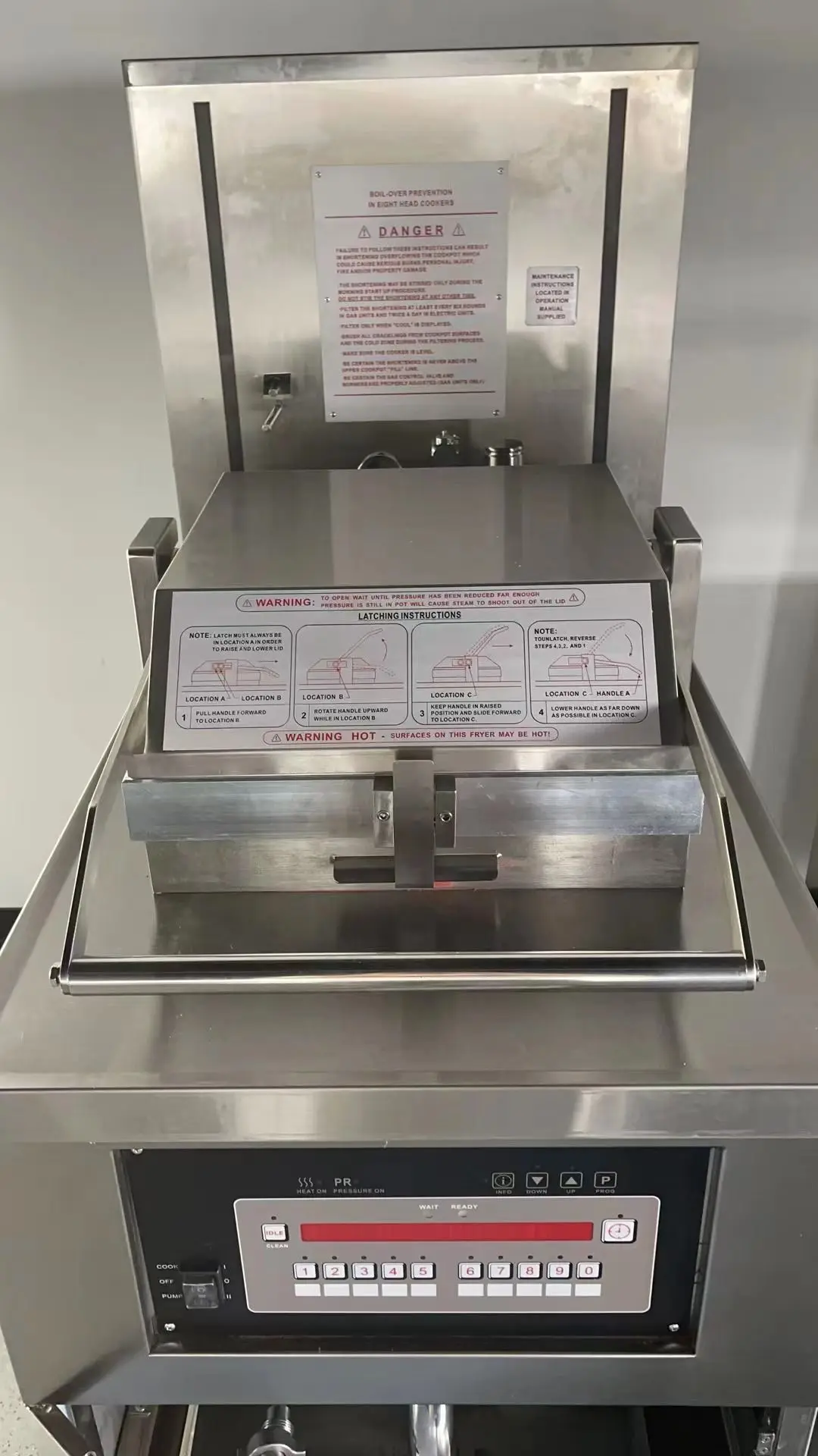 Chicken Pressure Fryer Machine Commercial Electric Lifted Vacuum Batch Chicken Fryer Machine Price for Fast Food Kitchen