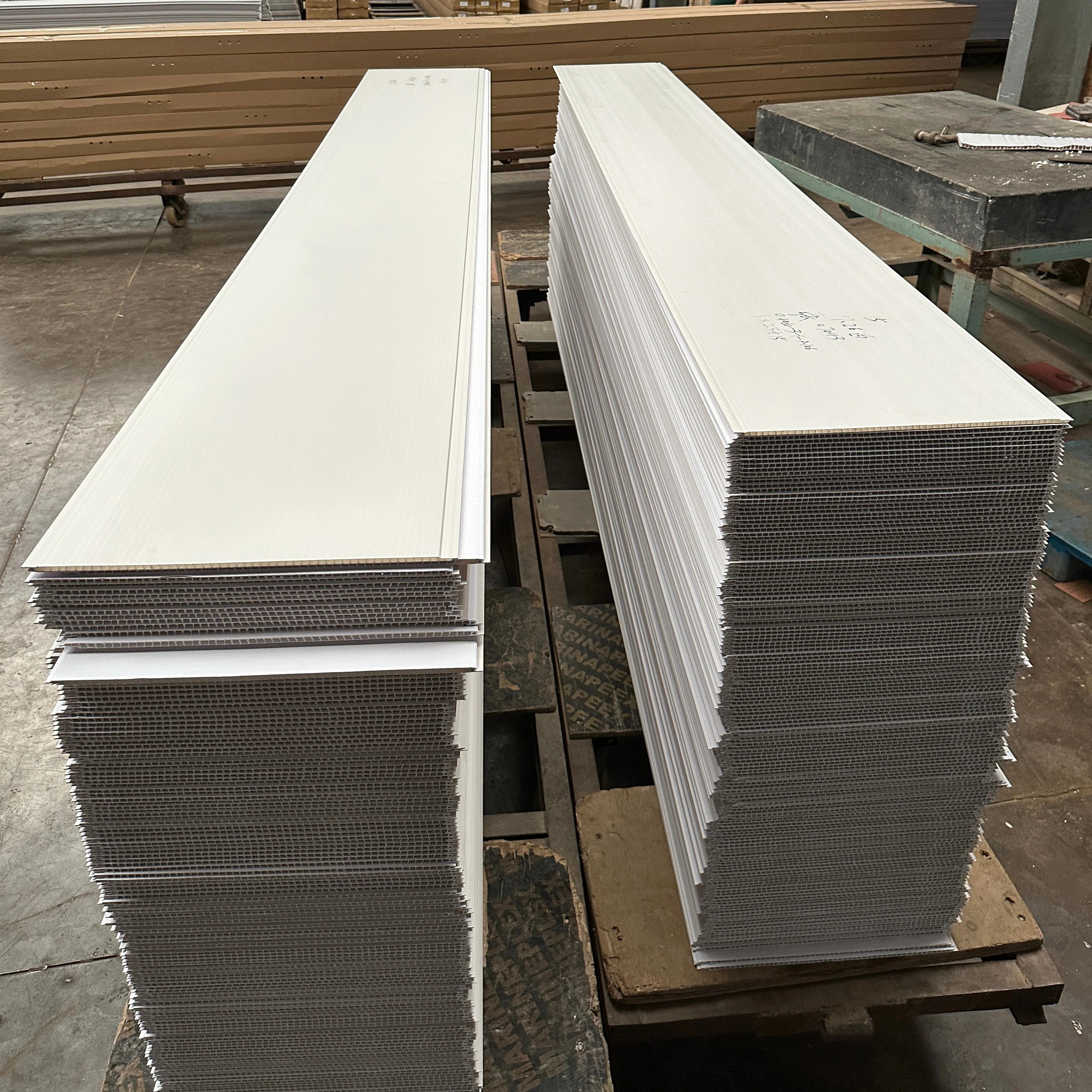 Hot sale PVC ceiling pales low price pvc panels for decoration