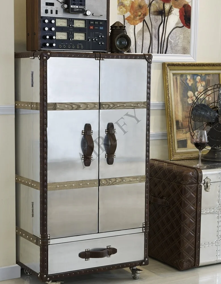 Vintage Real Leather Steamer Trunk Wine Bar Cabinet Aluminum Aviator Style Wine Cabinet Liquor Cabinet Trunk Steamer for Sale