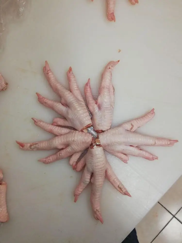 
chicken feet , chicken paw 