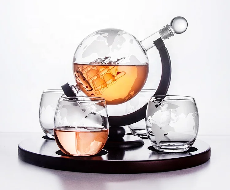 Manufacture Wholesale 1000ML Whiskey Globe Decanter With Wood Tray Globe Shape Wine Whisky Glass Decanter with 4 cups