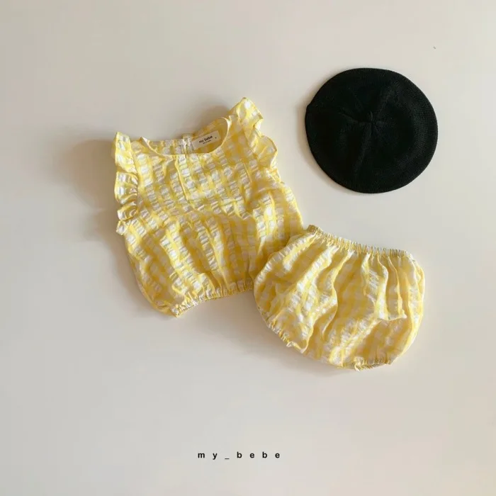 Hot sassy seersucker baby summer refreshing plaid short-sleeved suit girl flying-sleeved shirt lantern shorts casual outfit