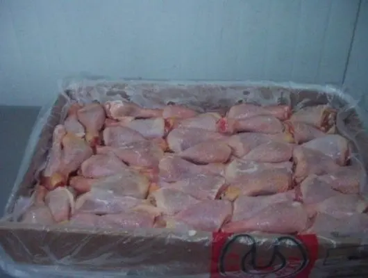 VERY CLEAN HALAL FROZEN CHICKEN FEET AND FULL CHICKEN for sale at cheap prices