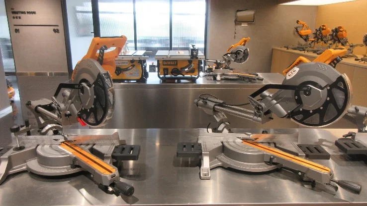 electric tool MITRE SAW  220V 50HZ CUTTING BLADE 210MM MITRE SAW SLIDING MITRE SAW power tool