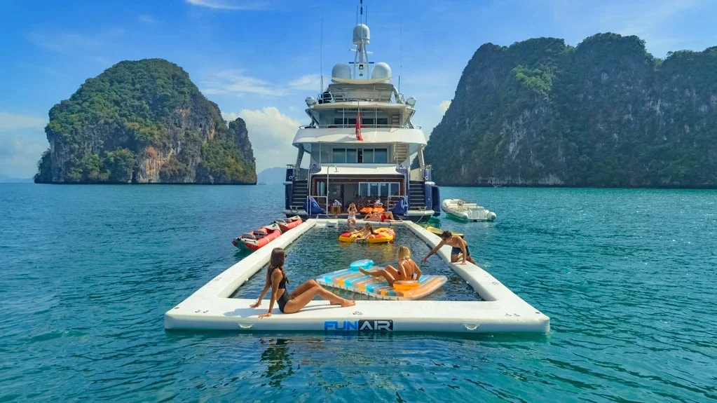Double Layer Ocean Pool Float Yacht Dock Platform Inflatable Sea Swimming Pool with Net