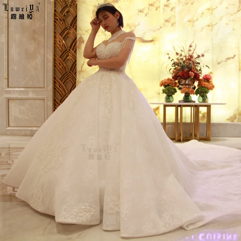 Long Train Wedding Gown Luxury Beading Lace Tassel Short Sleeves Bridal Ball Wedding Gowns Handmade Mother Of The Bride Gowns