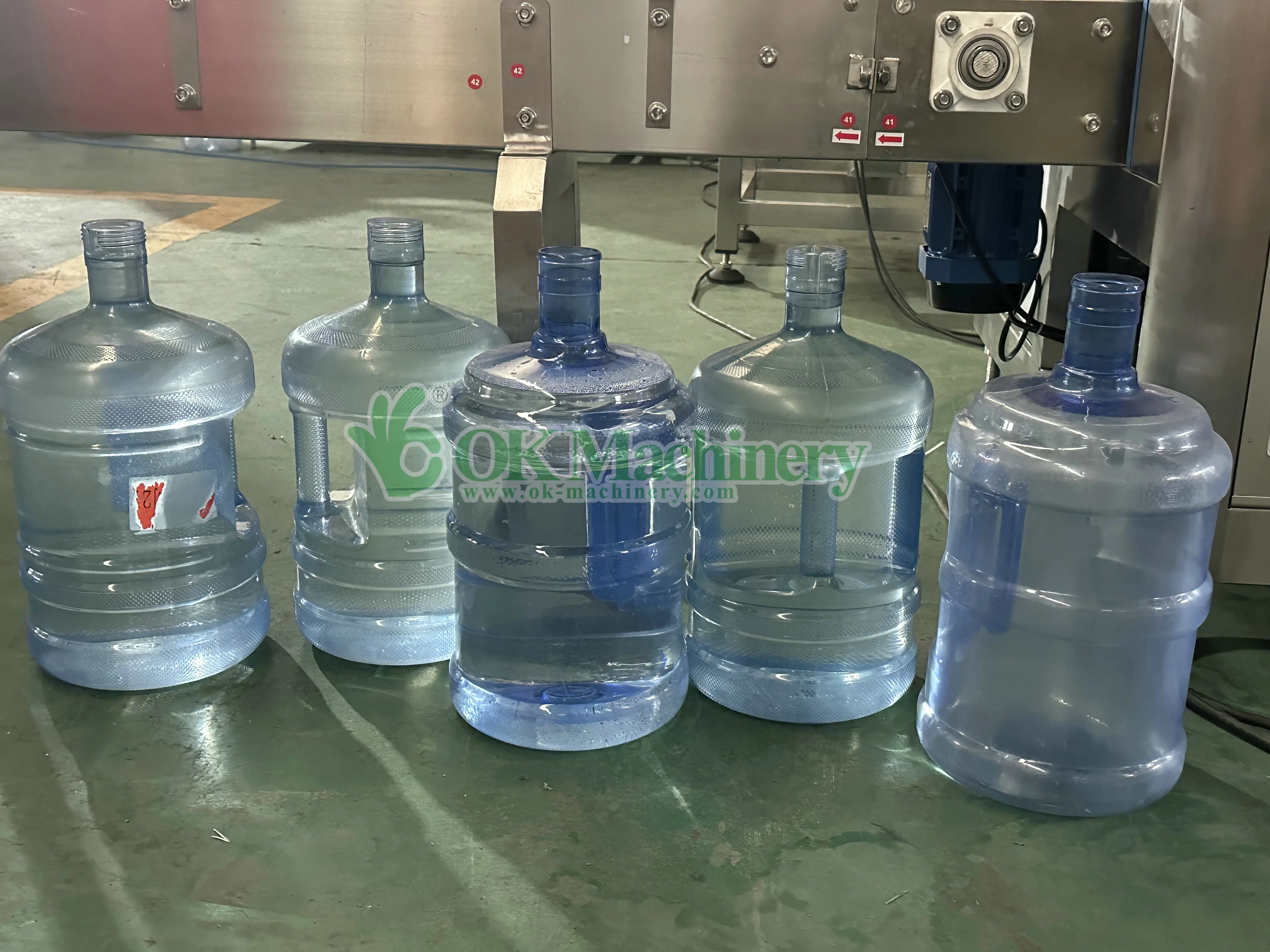 XP564 Stainless Steel Sus304 300 450 600 Bph 5 Gallon 20 Liter Bottled Water Filling And Capping Machine