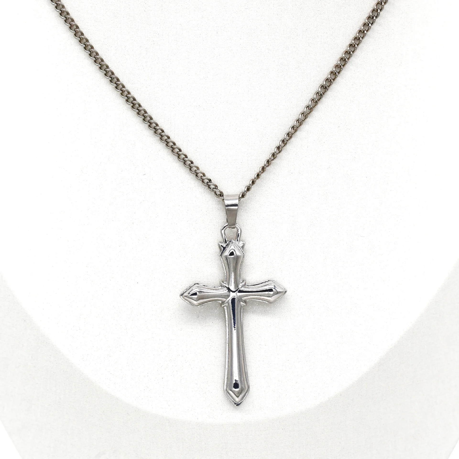 Smooth cross necklace female niche design sense pendant simple clavicle chain daily wear