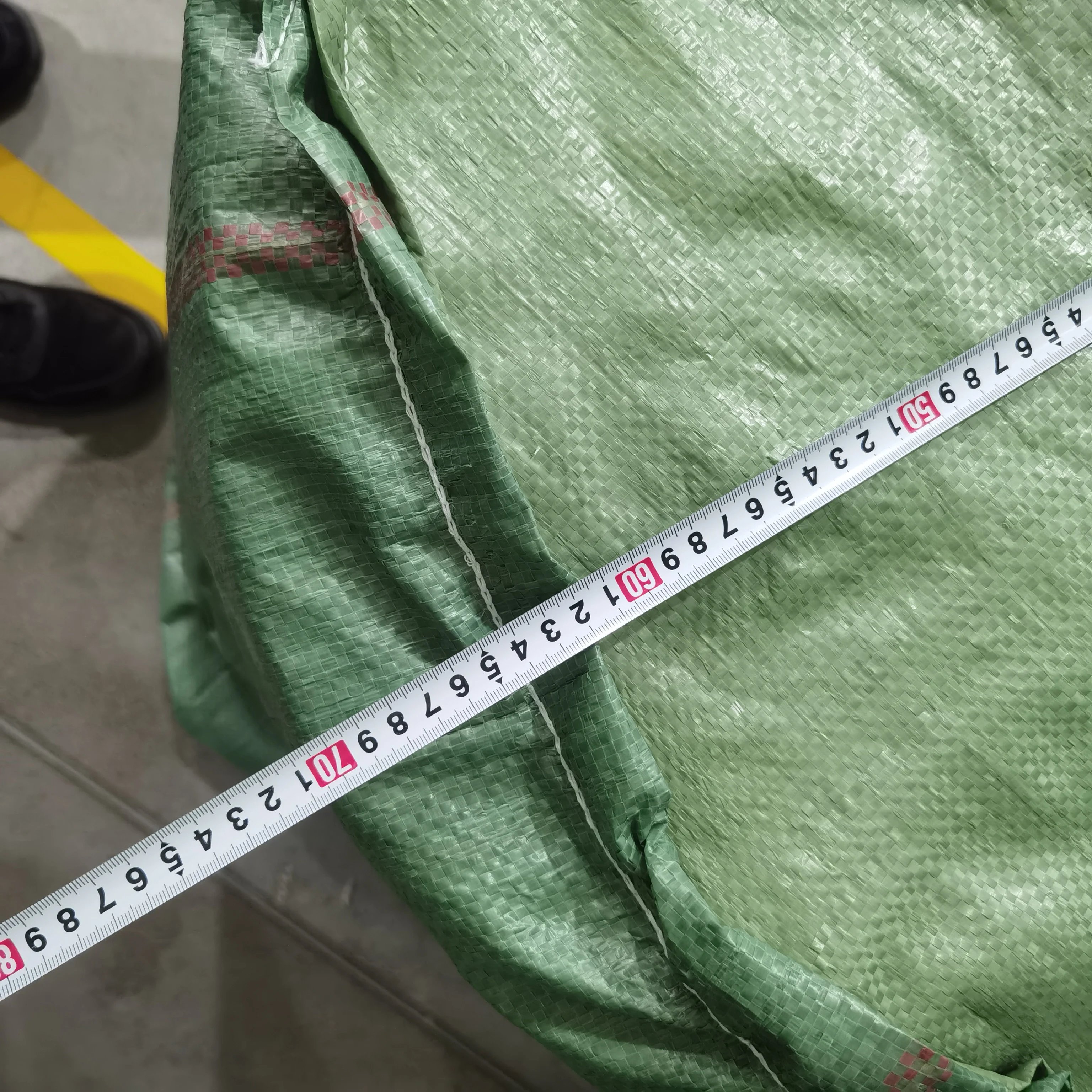 35-60GSM PET50N50 Spunlance Non woven Half Cross Mesh Spunlace Nonwoven  Fabric for Dry Wet Wipes