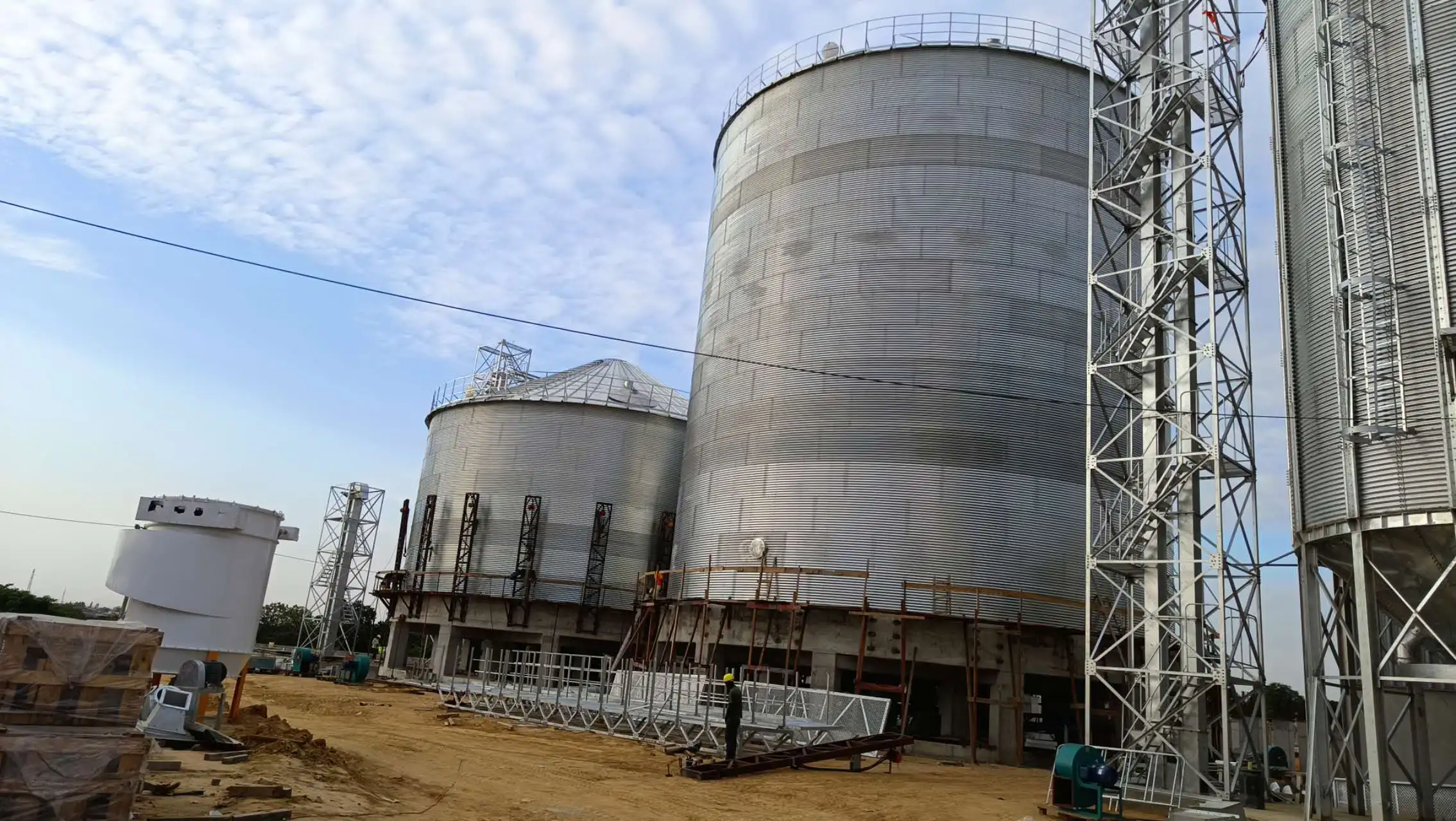 10-10000tons стальные контейнеры для хранения зерна ячменя кукурузы кормовой