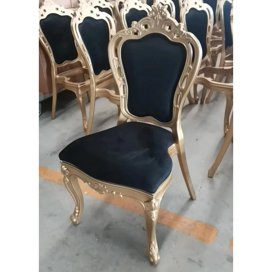 Rental Stackable Louis Banquet Chairs for Hotel and Restaurant Hall Using