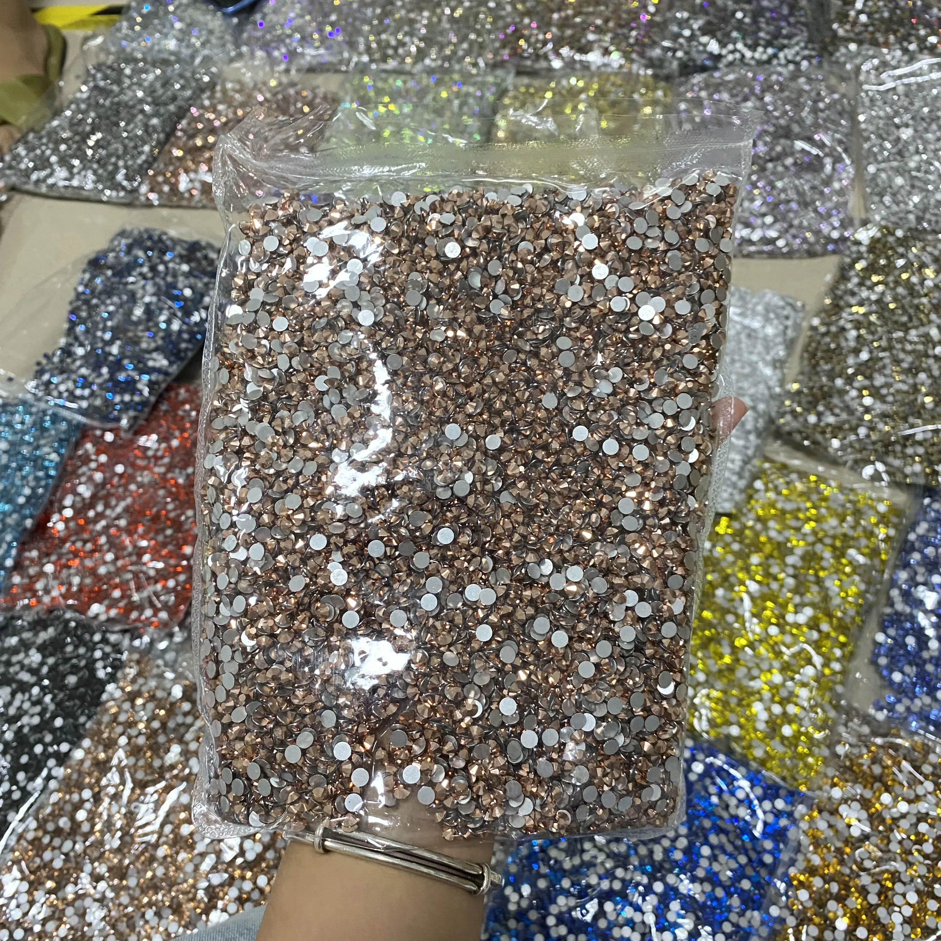 Xulin Plated Color Sliver Back Rhinestone Non Hot Fix Glass Sparkles Volcano Glass Rhinestones For Nail Art DIY