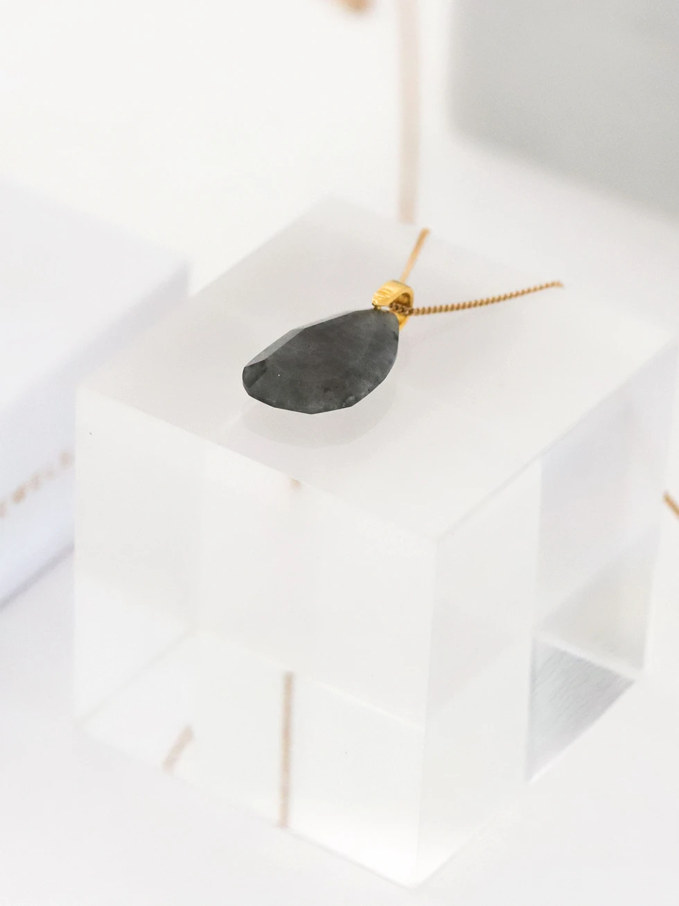 High End Women Jade Pendant Necklace Jewelry Green Precious Gemstone Natural Turquoise Necklaces In Stainless Steel