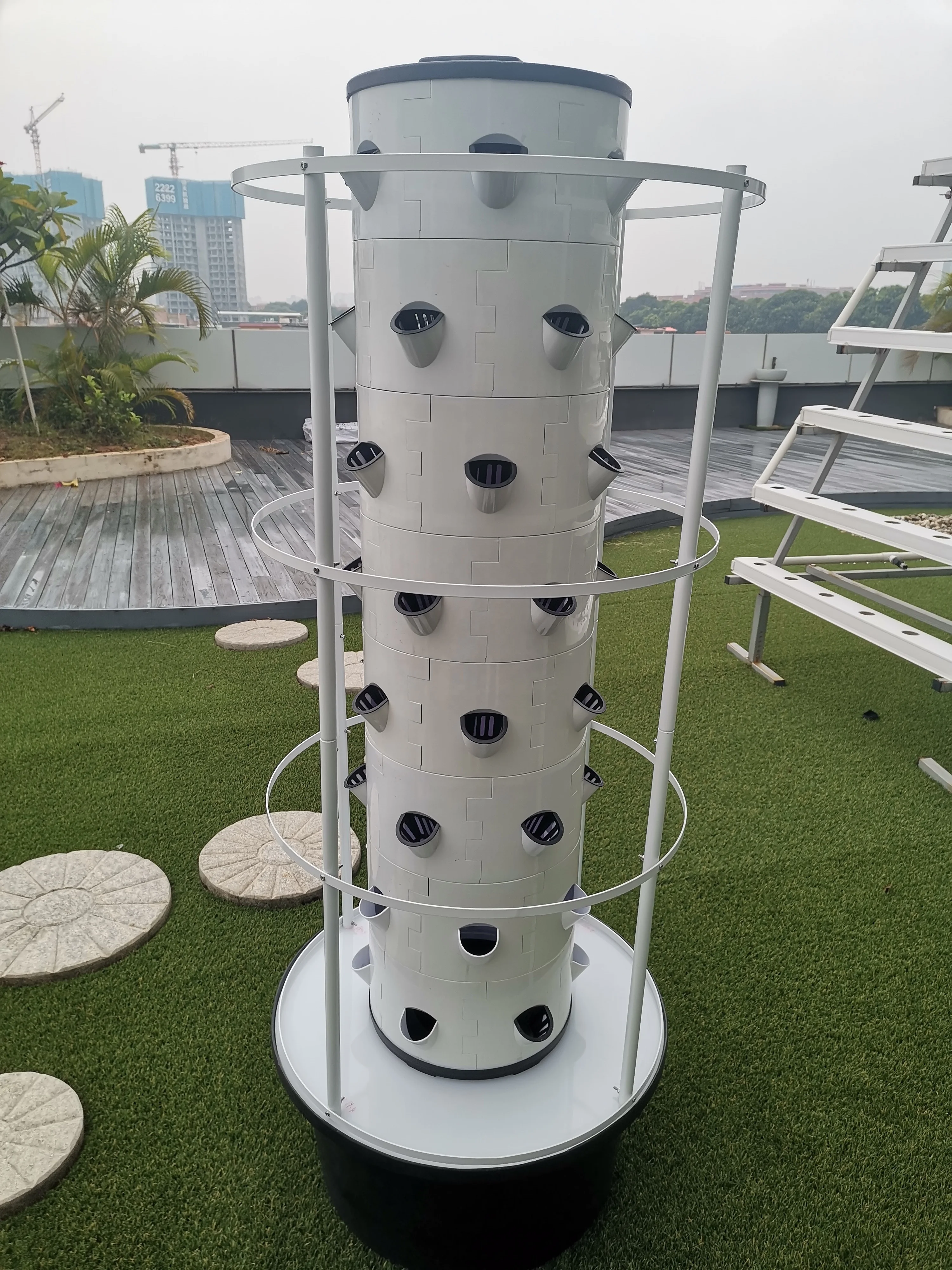 Soilless Farming Hydroponic Garden Vertical Tower Aeroponic Growing System Hydroponic Selfwatering Grow Tower