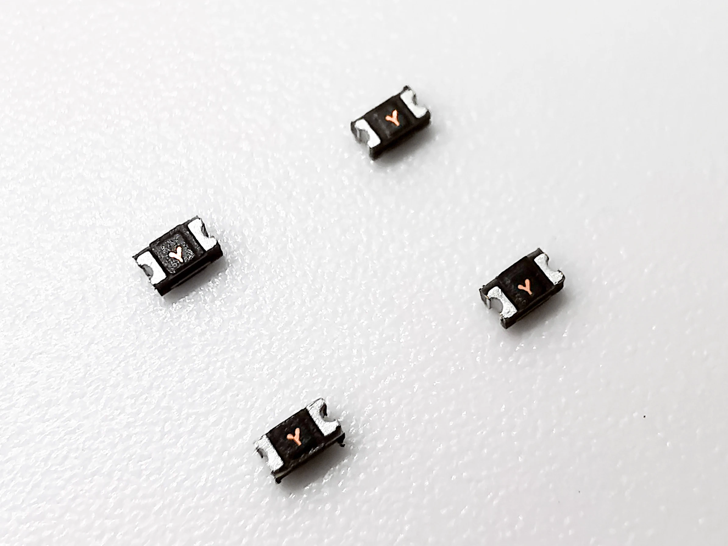 Smd0603R100Sf Smd Resettable Current Fuse Cutout Self-Healing Fuse