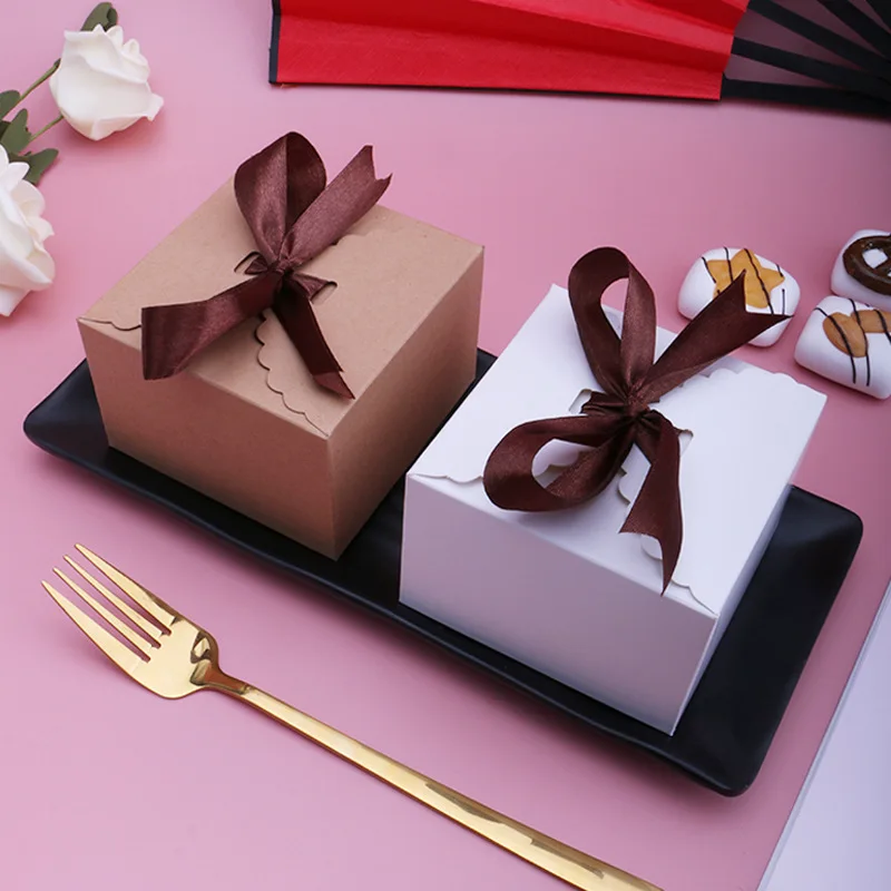 White Kraft Coated Printed Packaging Baking Food Gift Paper Box With PET Window