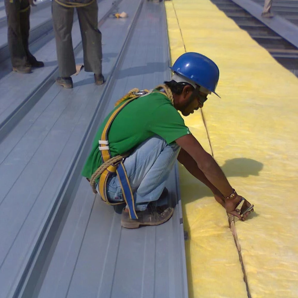 roof and wall thermal heat insulation 50mm thickness aluminum foil fiberglass insulation roll glass wool price