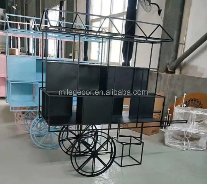 Luxury Wedding Props White Metal Cinderella Carriage Royal Princess Cinderella Pumpkin Carriage