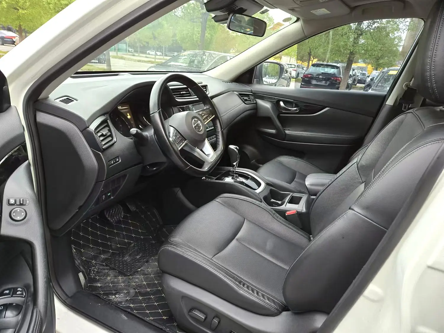 Лидер продаж электрический внедорожник 2023 Nissan X-Trail с максимальной скоростью 200 км/ч бензиновый автомобиль